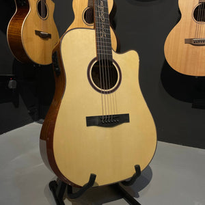 SQOE SQ-DC-SK-E 41 Inch Acoustic Guitar with Sqoe KLT-18A pick up w Arm Bevel ( SQDCSKE / SQ DC SK E)