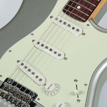 [PREORDER] Fender FSR Collection Hybrid II Stratocaster Electric Guitar, RW FB, Inca Silver
