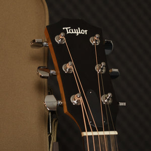 [PREORDER] Taylor 114ce Grand Auditorium Acoustic Guitar w/Bag, Sunburst Top ( 114-CE / 114CE-SB-WAL )