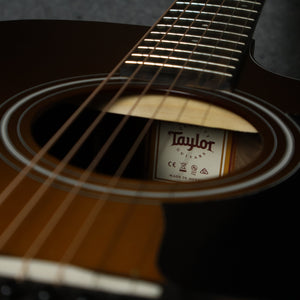 [PREORDER] Taylor 114ce Grand Auditorium Acoustic Guitar w/Bag, Sunburst Top ( 114-CE / 114CE-SB-WAL )