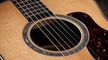 [PREORDER] Taylor Gold Label 814e Acoustic-Electric Guitar w/Case, Natural