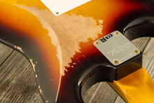 [PREORDER] Fender Custom Shop 1960 Stratocaster Relic Electric Guitar w/Matching Peg, 3-Tone Sunburst