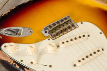 [PREORDER] Fender Custom Shop 1960 Stratocaster Relic Electric Guitar w/Matching Peg, 3-Tone Sunburst