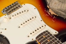 [PREORDER] Fender Custom Shop 1960 Stratocaster Relic Electric Guitar w/Matching Peg, 3-Tone Sunburst