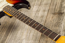 [PREORDER] Fender Custom Shop 1960 Stratocaster Relic Electric Guitar w/Matching Peg, 3-Tone Sunburst