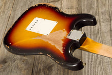 [PREORDER] Fender Custom Shop 1960 Stratocaster Relic Electric Guitar w/Matching Peg, 3-Tone Sunburst