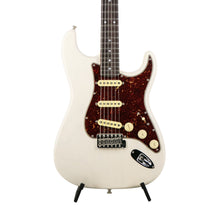 [PREORDER] Fender Custom Shop American Custom Stratocaster Guitar, RW FB, Aged White Blonde