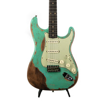 [PREORDER] Fender Custom Shop Ltd Ed 1960 Dual-Mag II Stratocaster Super Heavy Relic, Aged Surf Green