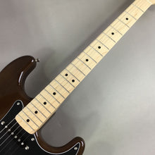 [PREORDER] Fender FSR Collection Traditional 70s Stratocaster Electric Guitar, Maple FB, Walnut