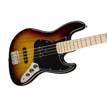 Fender American Original 70s Jazz Bass Guitar, Maple FB, 3-Tone Sunburst