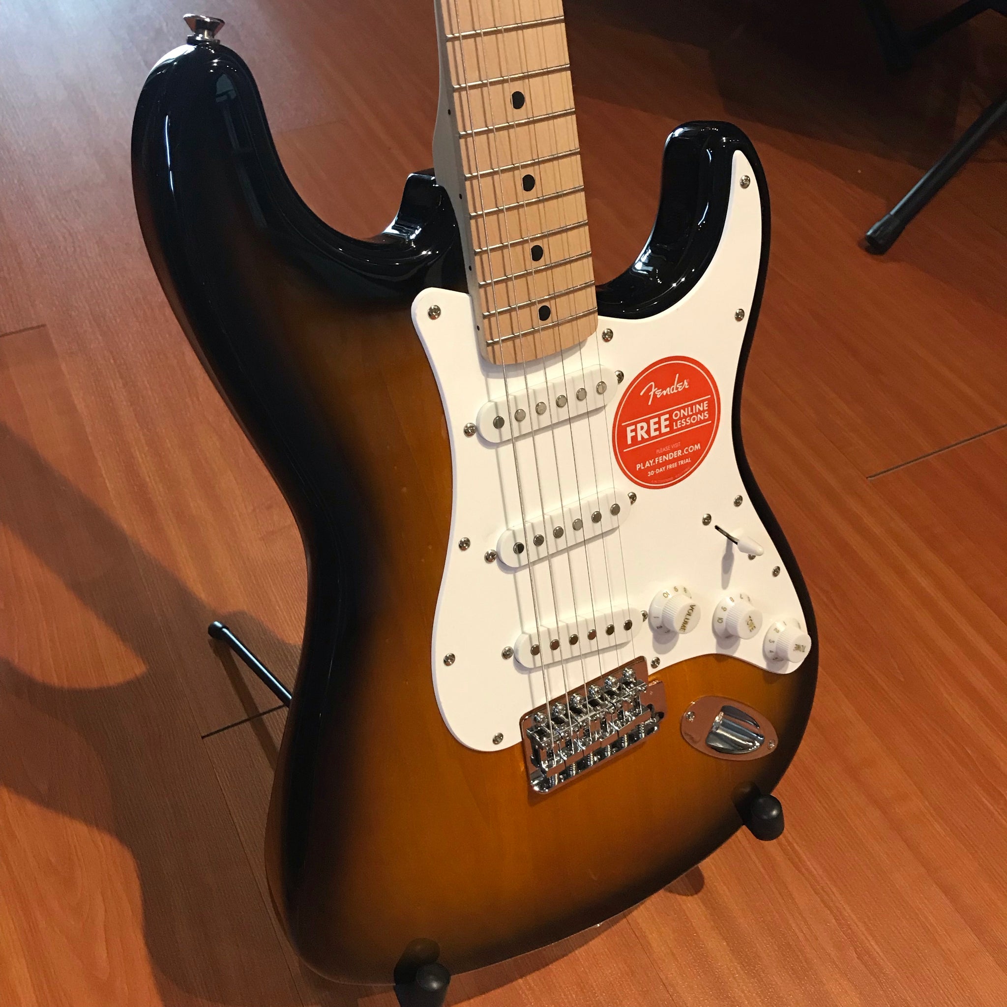 Fender Squier Affinity Stratocaster 2TS 2 Tone Sunburst Electric