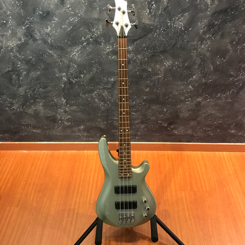 Suzuki SB1-15 Silver 4 String Bass Guitar