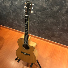 Larrivee LSV-11 Maple Acoustic Guitar