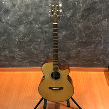Takamine ED10CN Acoustic Guitar