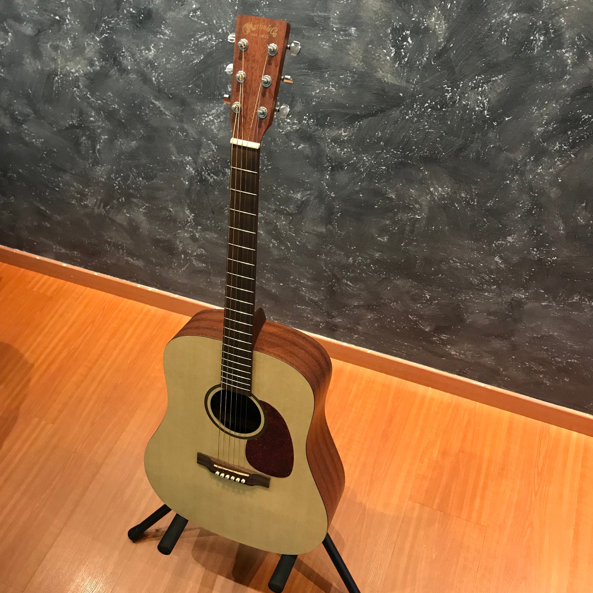 Martin DXME Dreadnought Acoustic Guitar – Mahogany Music